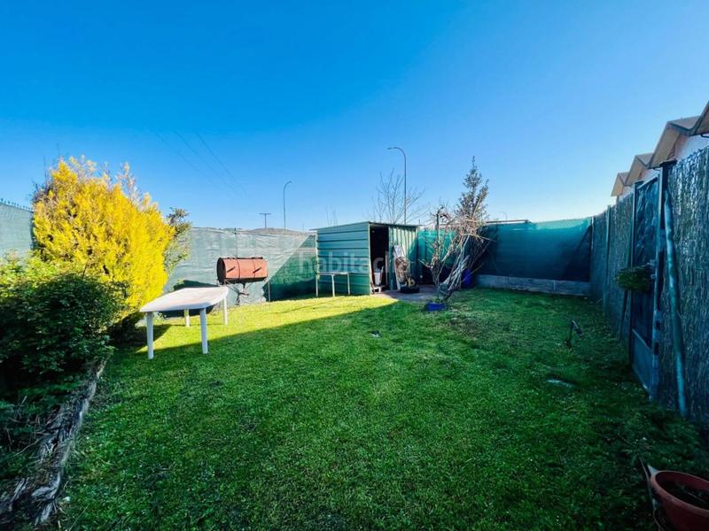 Foto 40e87c48-dd48-4678-ac26-53bb7dfa6bb2. Reihenhaus mit heizung parking in Villafría - La Ventilla - Castañares Burgos