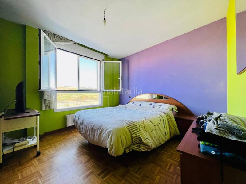 Foto 863c23ab-eb30-41cb-897d-90dcdd93a18a. Reihenhaus mit heizung parking in Villafría - La Ventilla - Castañares Burgos