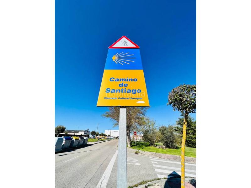 Foto 91cf052b-d1f5-4cb0-b4c5-739ab4ee24e3. Reihenhaus mit heizung parking in Villafría - La Ventilla - Castañares Burgos