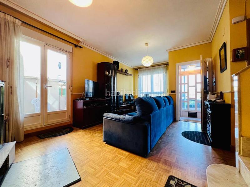 Foto 993f5c5b-c0f6-4d79-9258-1ca4d393a808. Reihenhaus mit heizung parking in Villafría - La Ventilla - Castañares Burgos