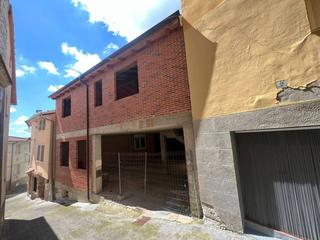 Casa adossada  Herrería. Venta de piso en cerezo de río tirón
