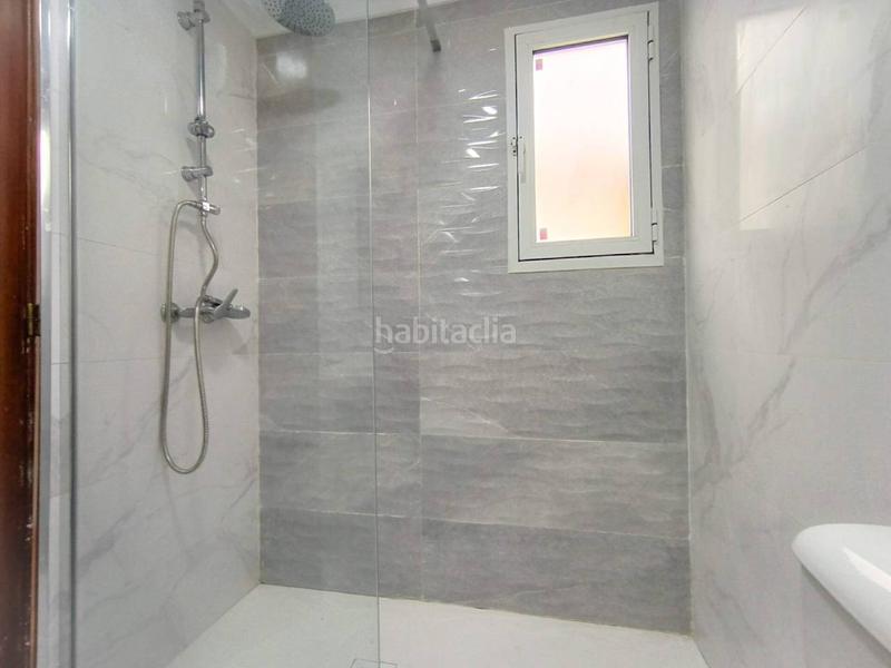 Foto c947472e-3c1c-445c-9e51-7a5081a617e0. Casa amb calefacció a Barriada Inmaculada - Zurbarán Burgos