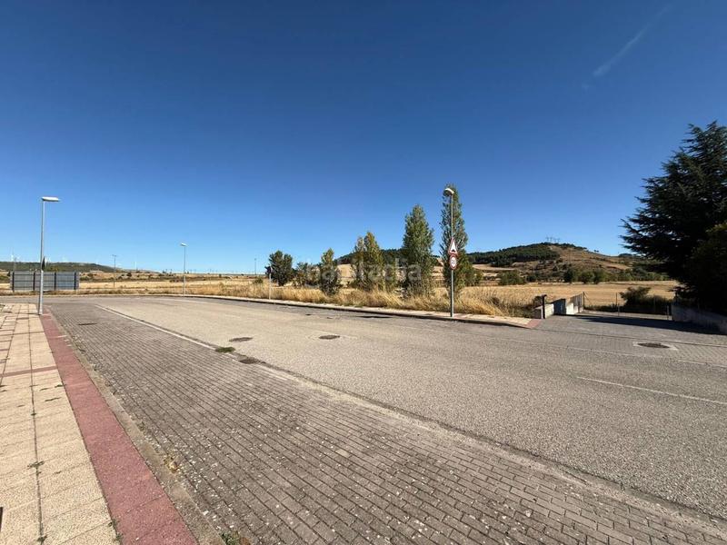 Foto 83547740-2989-4cbe-a0ac-29cc1cc25745. Pis amb calefacció aparcament a Villalbilla de Burgos