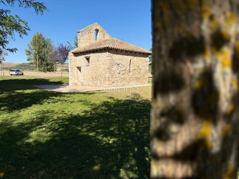 Foto dd16da08-3e2f-412f-80dd-ca55631b39c4. Pis amb calefacció aparcament a Villalbilla de Burgos