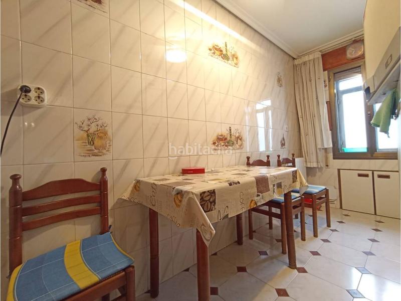 Foto 06a65f0e-5952-4cf6-a122-768bfffa61fd. Flat with heating parking in Santa Teresa - San Pedro Cardeña Burgos