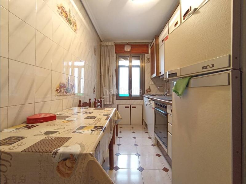 Foto 59b54cb6-c4af-4f3d-b836-c114b38ae5f8. Flat with heating parking in Santa Teresa - San Pedro Cardeña Burgos