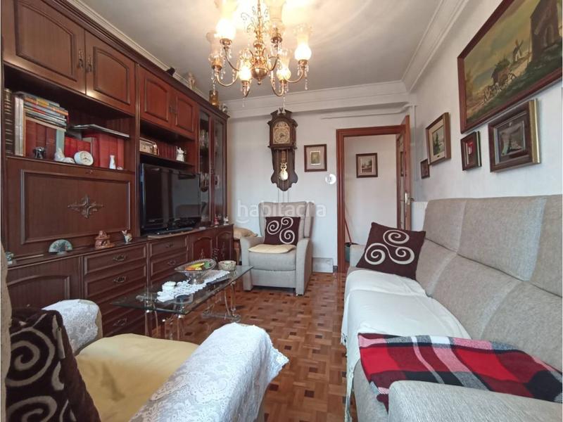 Foto dc33afda-163a-4780-847b-63cd43f43538. Flat with heating parking in Santa Teresa - San Pedro Cardeña Burgos