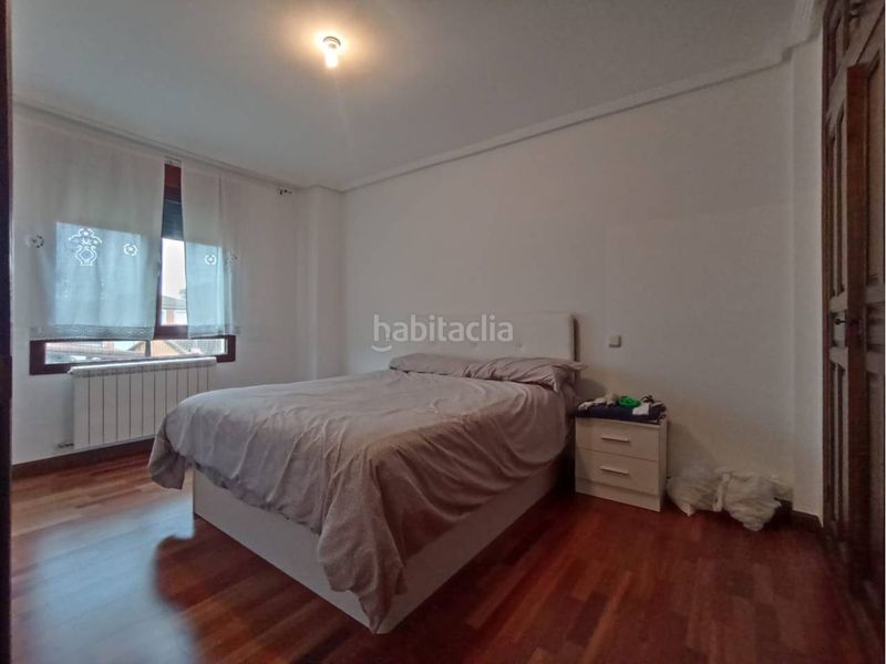 Foto 6a75130d-e91f-4dae-89ca-191409a8ea75. Casa amb calefacció aparcament a Quintanillas (Las)