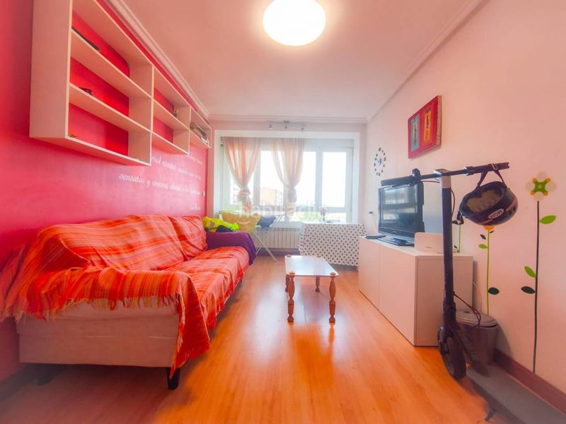 Foto 77db4435-26f2-4cce-b240-8cac538ecdb9. Pis amb calefacció a Gamonal - San Bruno - G9 Burgos