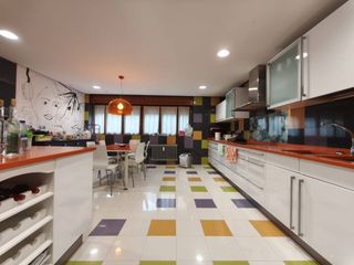 Flat  Avenida cid campeador. Venta de piso amplio en el centro de burgos capital