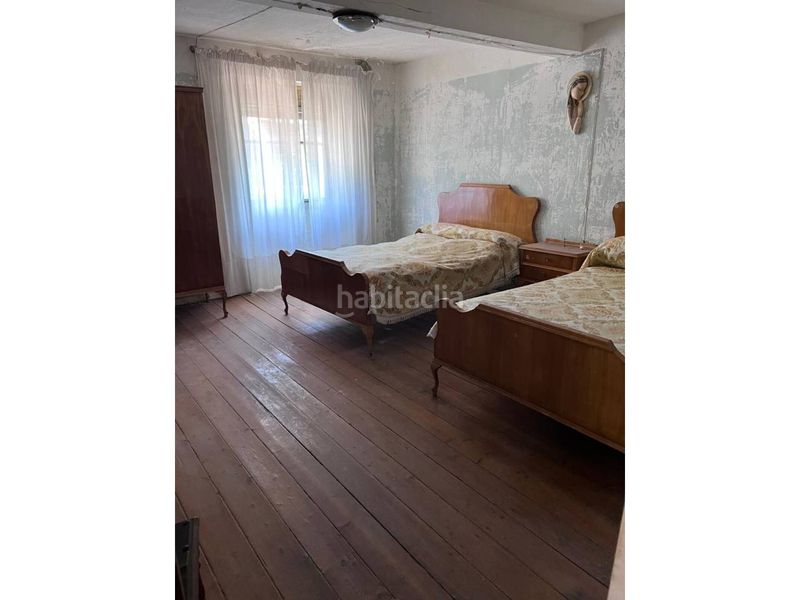 Foto 60a183a8-79fb-451f-8049-a1a90627c932. Casa adossada a Oña
