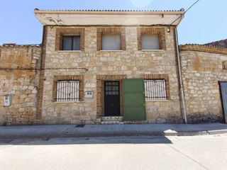 Haus  Calle mesones. Casa en venta en pedrosa de río úrbel