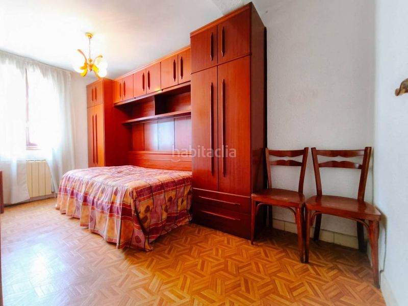 Foto 25a8d5e3-7789-42f4-8e1e-ee43719b74a3. Casa amb calefacció a Barriada Inmaculada - Zurbarán Burgos