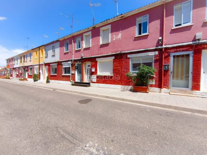 Foto 3b927644-95b1-4699-8fd0-ebe6625c0591. Casa amb calefacció a Barriada Inmaculada - Zurbarán Burgos
