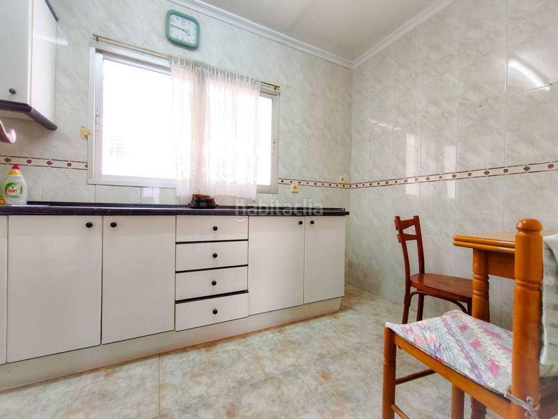 Foto bf348c0e-ecd9-49cf-a2d6-61c37b5fee7f. Casa amb calefacció a Barriada Inmaculada - Zurbarán Burgos
