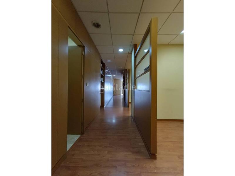 Foto 2a264073-f632-41e3-afdb-3cef1bc0b3ac. Locale commerciale con riscaldamento in Casco Antiguo Burgos