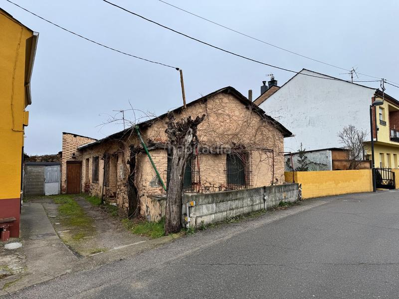 Foto b899af3f-7b64-419c-b78f-904da656b854. Casa a Urbanización Patricia - Campo Ponferrada