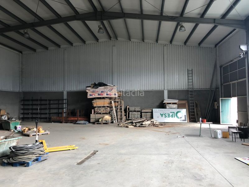 Foto a9382973-efcc-453d-9b83-5035b2aae24b. Lloguer nau industrial a Flores de Sil - La Placa Ponferrada