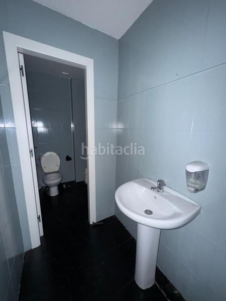 Foto 0c831cda-3295-44d5-9d5b-8d842f6473d3. Location local commercial dans avenida compostilla 2 dans Ponferrada