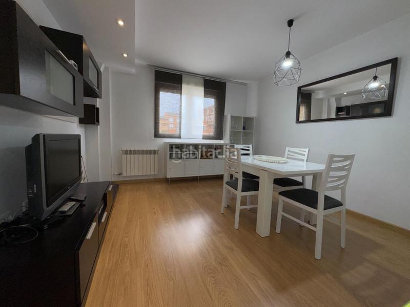 Foto def1027d-1936-433e-957f-c8537c641a4e. Pis a pio xii 16 a Cuatro Vientos Ponferrada