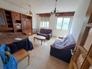 Etagenwohnung in Toreno. Amplio piso en toreno  local