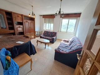 Appartement à Toreno. Amplio piso en toreno  local
