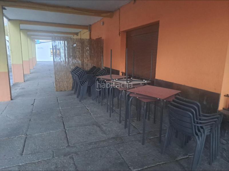 Foto a07b30f2-2f72-402d-9bc0-905a8867756c. Lloguer local comercial a Carracedelo