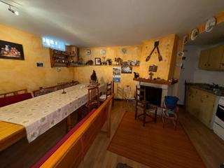 Masia  Avenida santa gloria 5. Casa en compostilla en venta