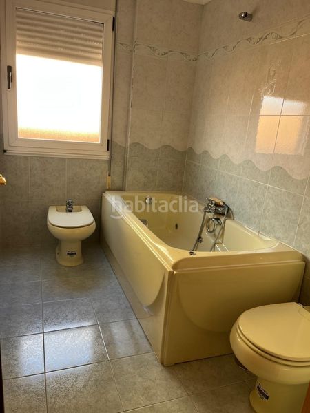 Foto 471d2326-8c85-48e1-8c20-4b1b73fb33b3. Casa amb aparcament a Cuatro Vientos Ponferrada