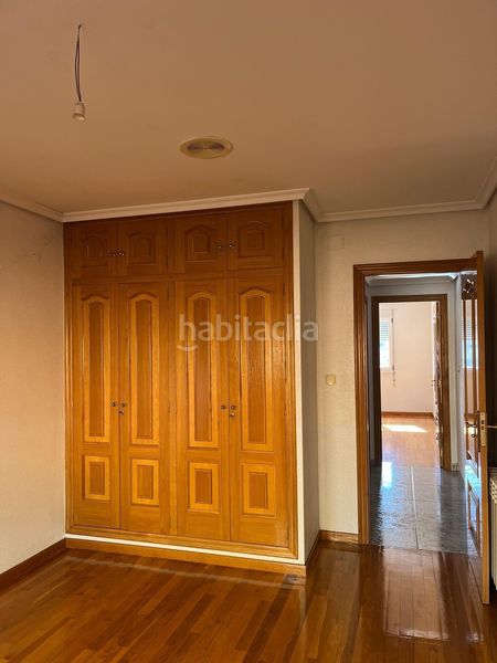 Foto 77768634-a3c2-4c75-b961-57ef3aa29f1a. Casa amb aparcament a Cuatro Vientos Ponferrada