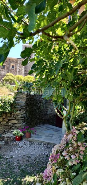 Foto cc239c87-b115-4143-a71b-a55eb776a218. Masia amb aparcament a Área Rural Sur Ponferrada