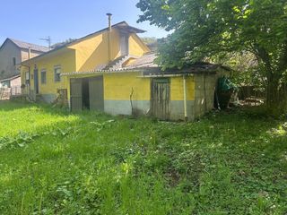 Mas à Páramo del Sil. Venta casa barrio la vega. santa cruz del sil.