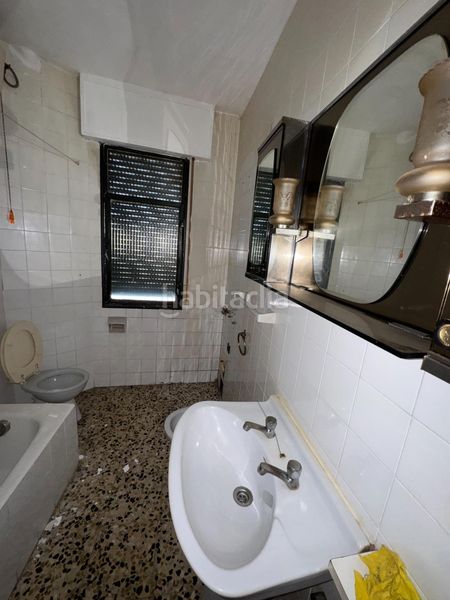 Foto 34721032-2b84-4523-a36c-35282dd067f2. Edifici a Zona Alta Ponferrada