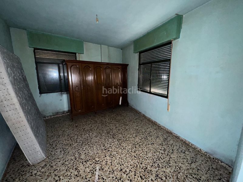 Foto fb5cb7c0-3363-4cb2-ae19-0c851088f991. Edifici a Zona Alta Ponferrada