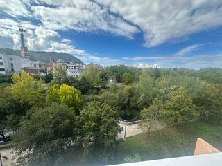 Appartamento in Zona Alta. Venta amplio y luminoso piso en el barrio de los judíos.