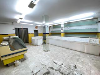 Local Comercial en Urbanización Patricia - Campo