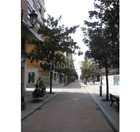 Foto ed13e782-b47b-42b8-9498-d73395132f20. Location bureau dans Centro Ponferrada