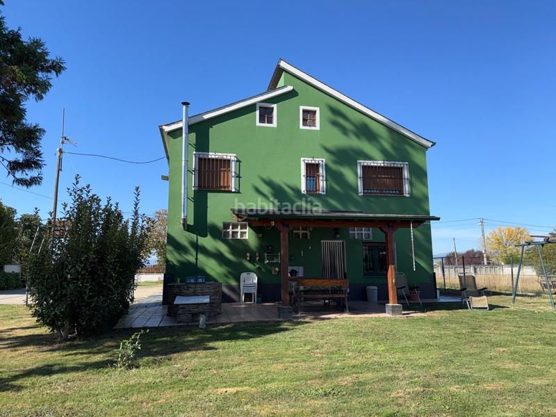 Foto c70854cc-d2a7-4cc7-8034-09cf19aa4201. Chalet dans calle matas fn en Ponferrada dans Cuatro Vientos Ponferrada