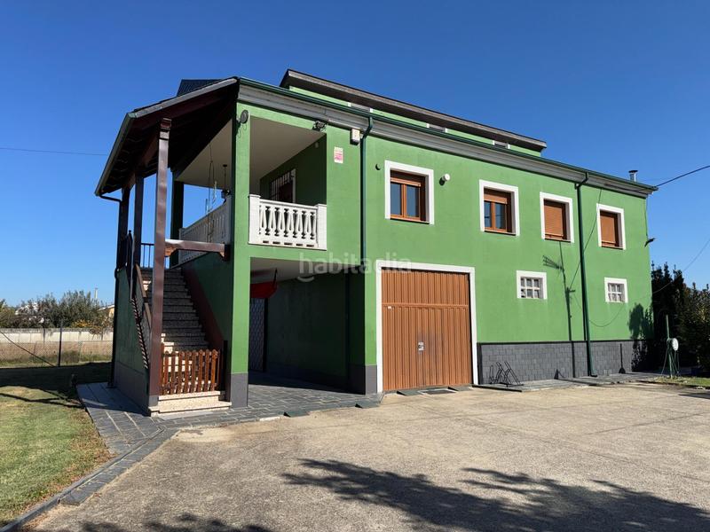 Foto df7b172e-a09d-4838-a774-4cffd6d83c9a. Chalet dans calle matas fn en Ponferrada dans Cuatro Vientos Ponferrada