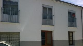 Masia a Guijuelo. Gran casa en guijuelo