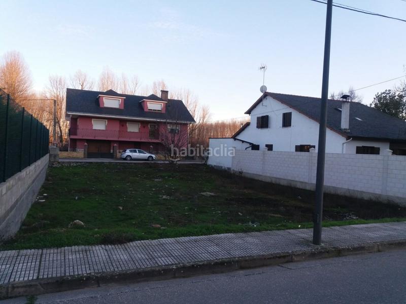 Foto 77eb13d9-90c9-4b59-be0a-985dd231363a. Terreny residencial a Cacabelos