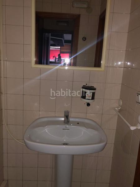 Foto aaf60f67-872a-4c44-bc30-f6a86fac2069. Alquiler local comercial  en alquiler perfecto para cafetería en Ponferrada