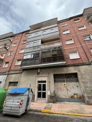 Appartement à Centro. Piso en venta en zona club de tenis con terraza