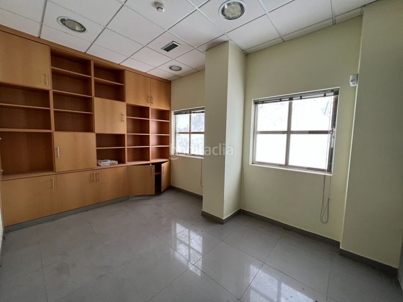 Foto dda15d35-c24d-4cbe-a1b2-de43c21c2ab6. Local comercial a Centro Ponferrada