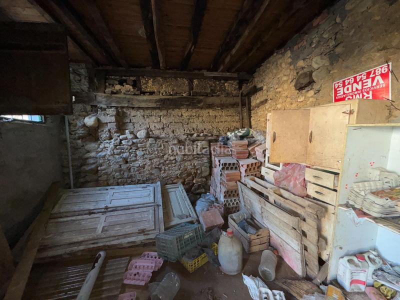 Foto 2d010553-2c8f-4057-a438-bba003ecc2aa. Casa a calle beatriz osorio en Cacabelos 9 a Cacabelos