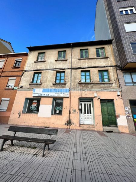 Foto 32ff3b1f-3a5b-4ece-b9b7-ba0b56a03181. Edificio venta edificio en av martina. en Flores de Sil - La Placa Ponferrada