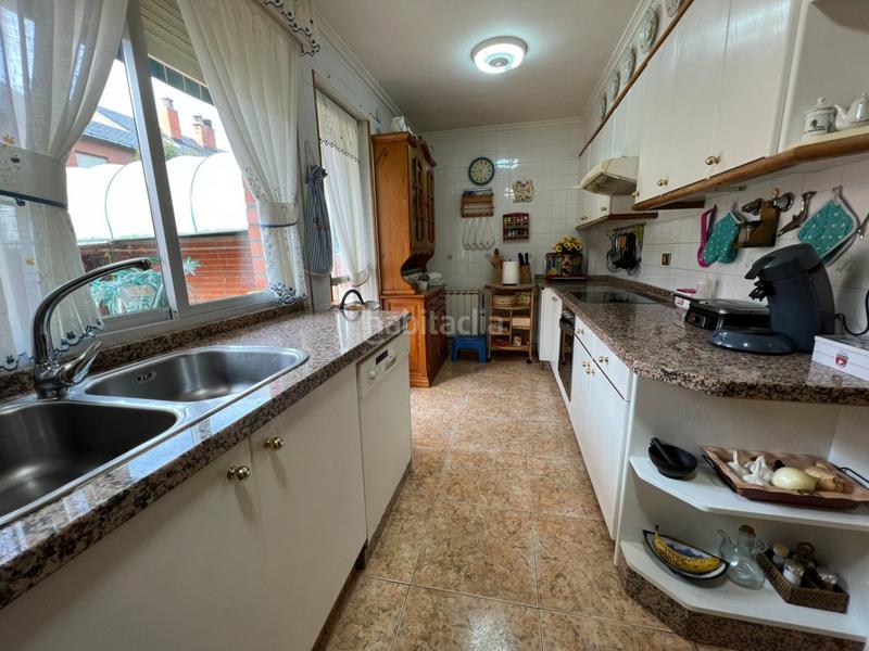 Foto 912f483d-fa45-4d0b-b43b-852d0b7c9170. Casa  en venta en Cacabelos