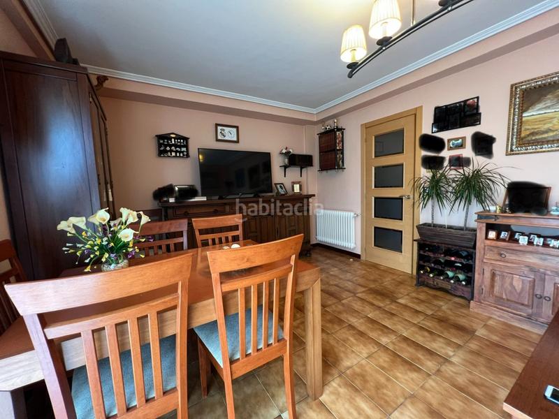 Foto 9c5c753d-39d9-4fef-adc4-ef352dd62c9f. Casa  en venta en Cacabelos