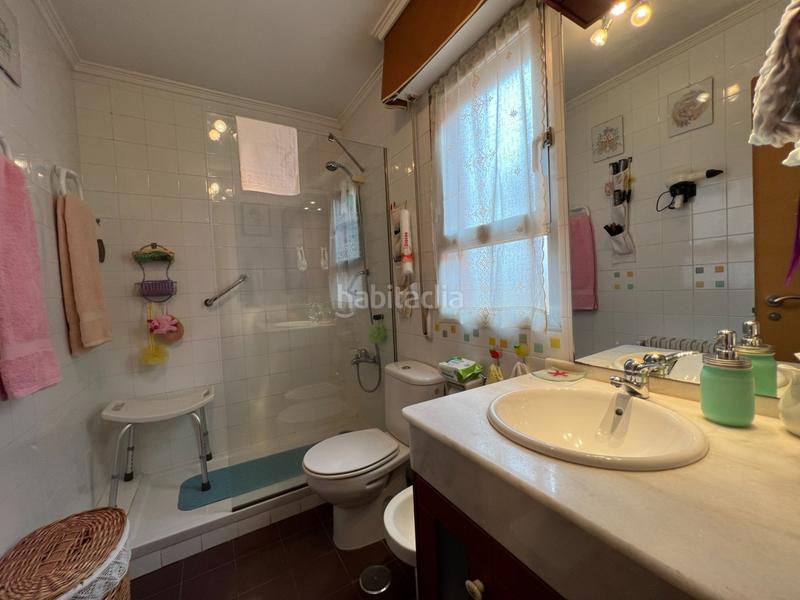 Foto b86a9062-d728-43b2-913d-a49e34accd51. Casa  en venta en Cacabelos