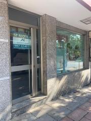 Lloguer Local Comercial a Zona Alta. Alquiler amplio local comercial en alquiler en la zona alta de p